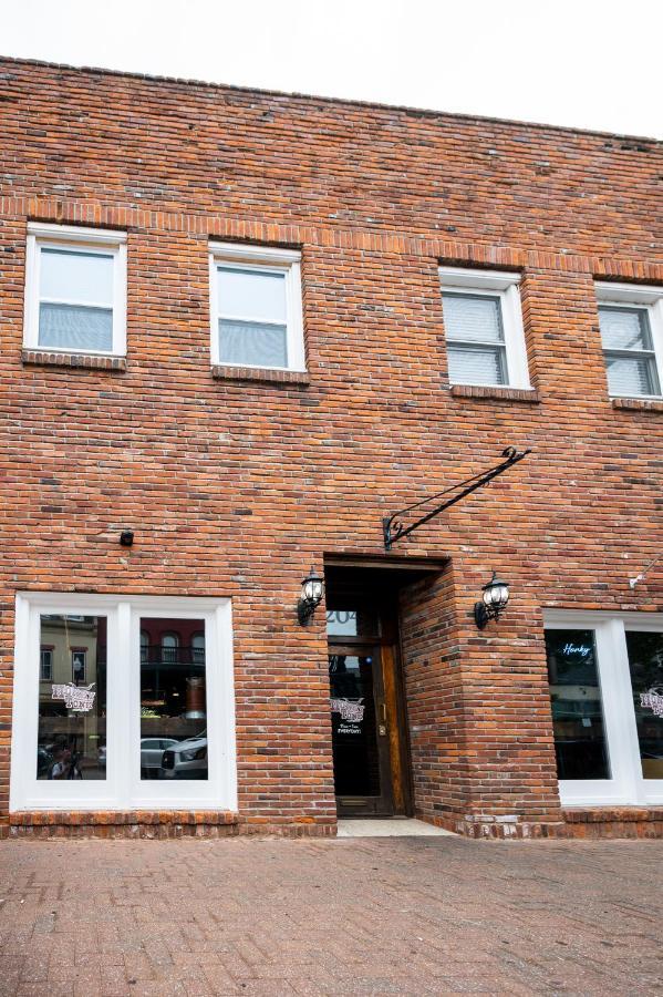 Wild West Getaway Apartment Saint Charles Exterior photo